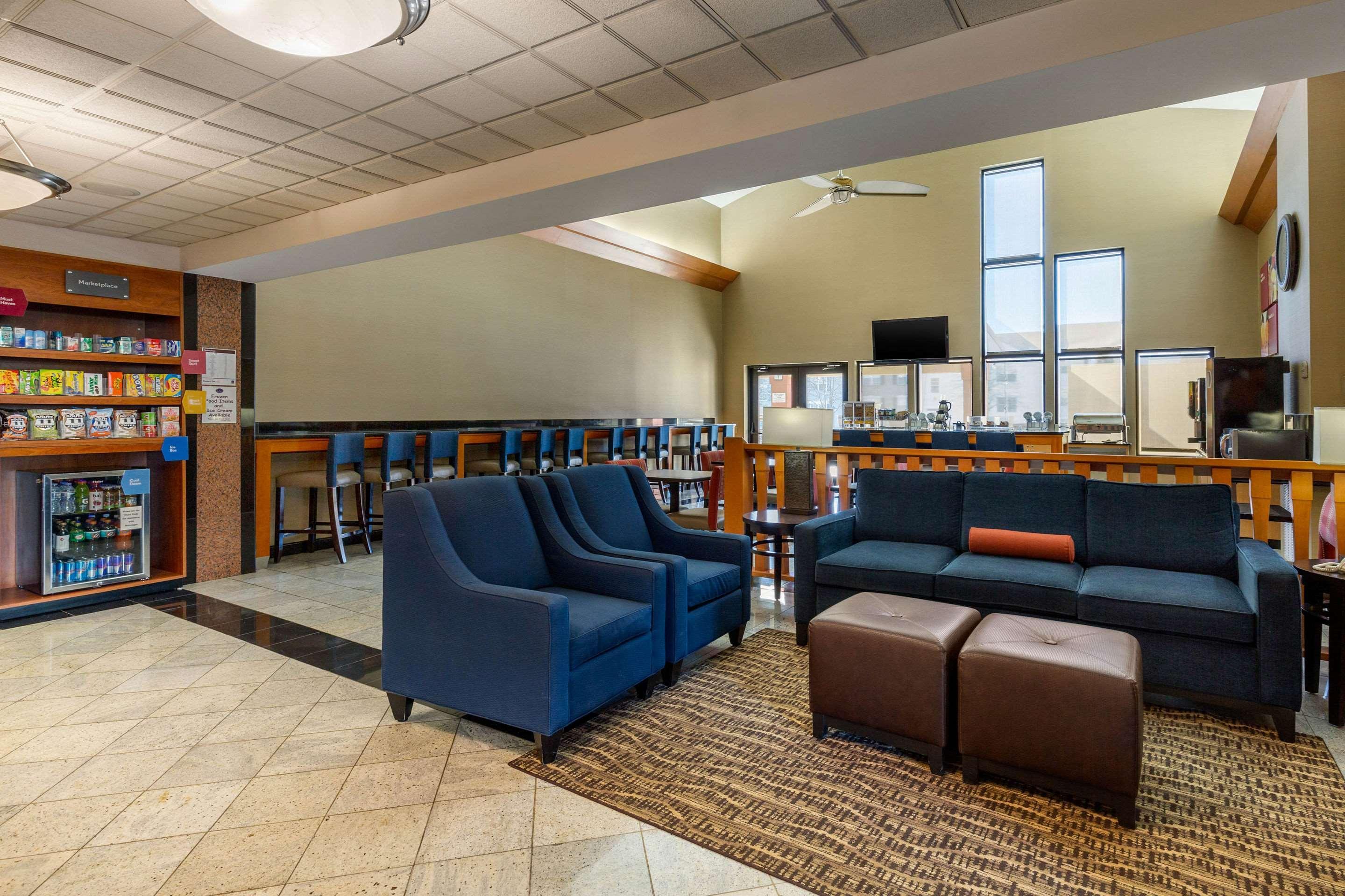 Holiday Inn Express & Suites Leesburg - Historic District By Ihg Bagian luar foto