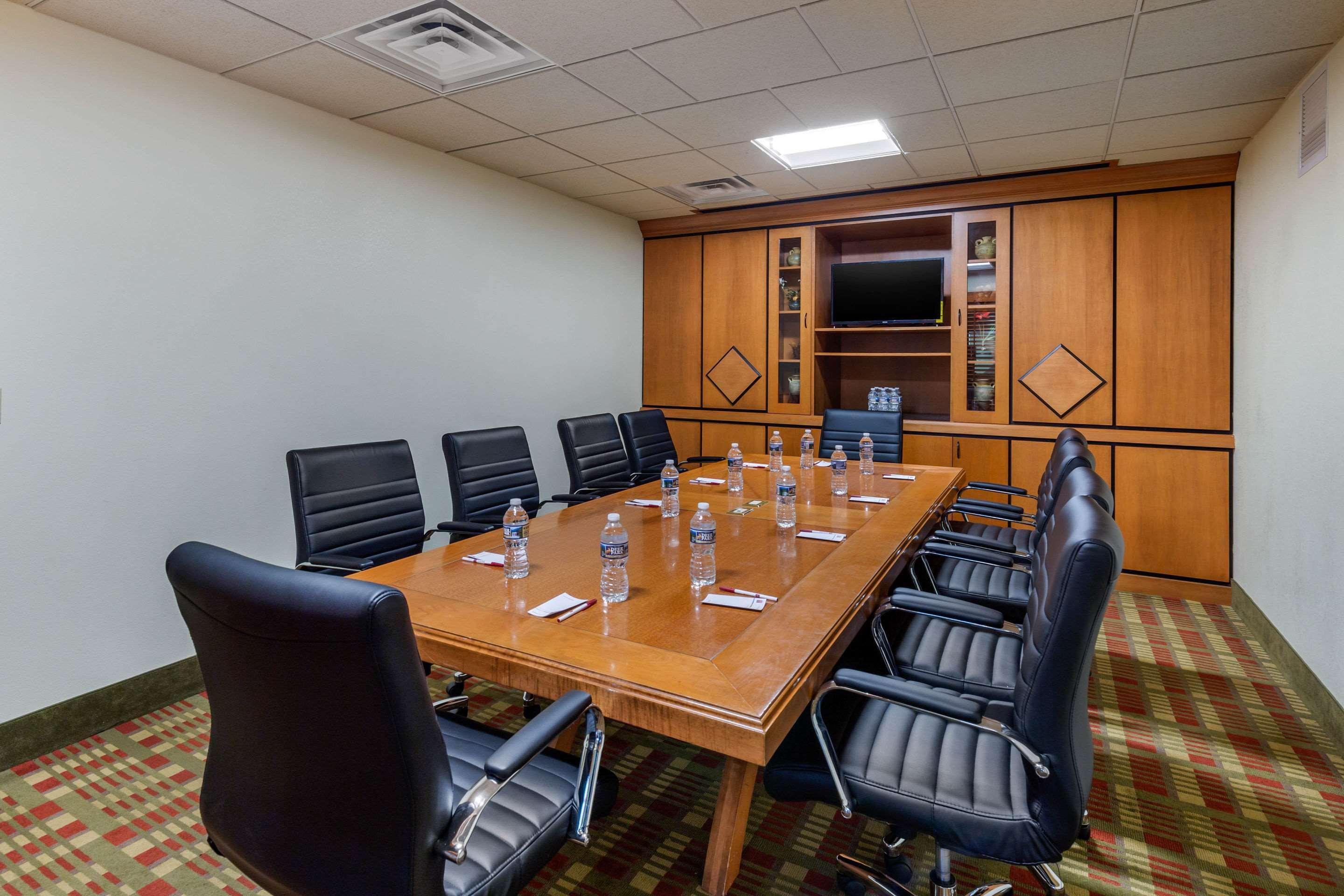 Holiday Inn Express & Suites Leesburg - Historic District By Ihg Bagian luar foto