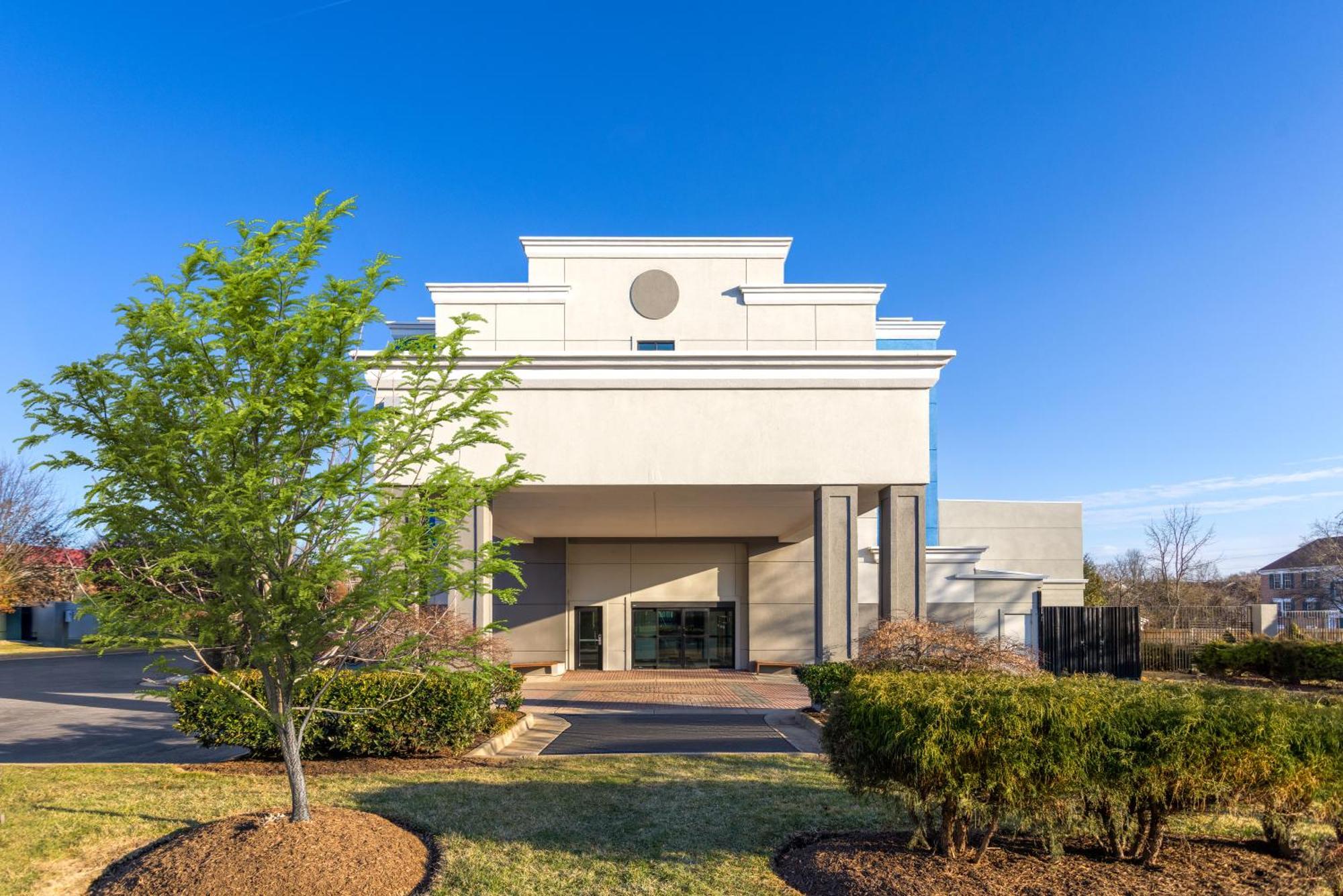 Holiday Inn Express & Suites Leesburg - Historic District By Ihg Bagian luar foto