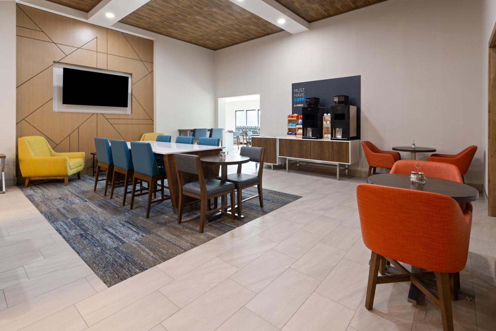 Holiday Inn Express & Suites Leesburg - Historic District By Ihg Bagian luar foto