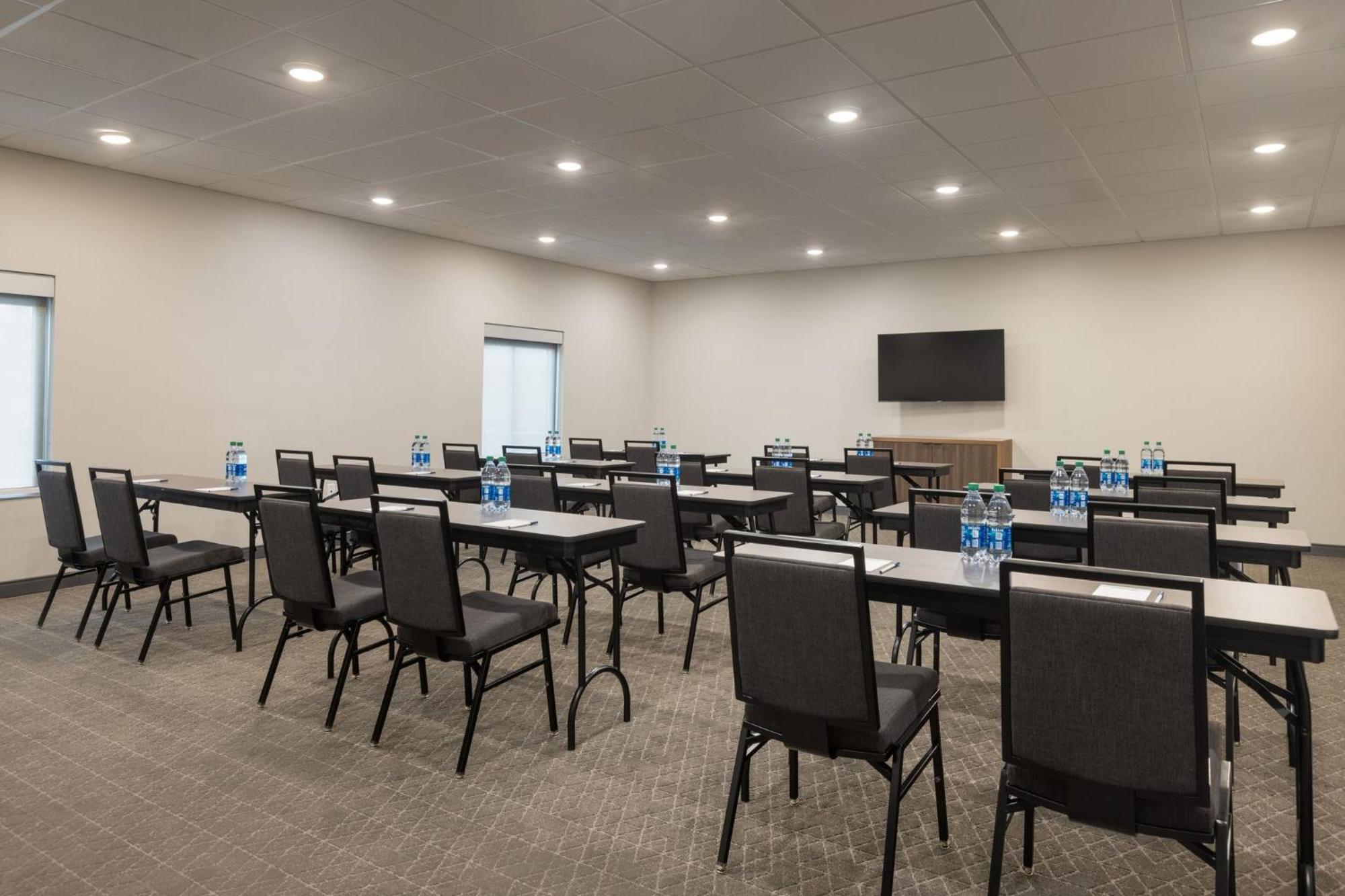 Holiday Inn Express & Suites Leesburg - Historic District By Ihg Bagian luar foto
