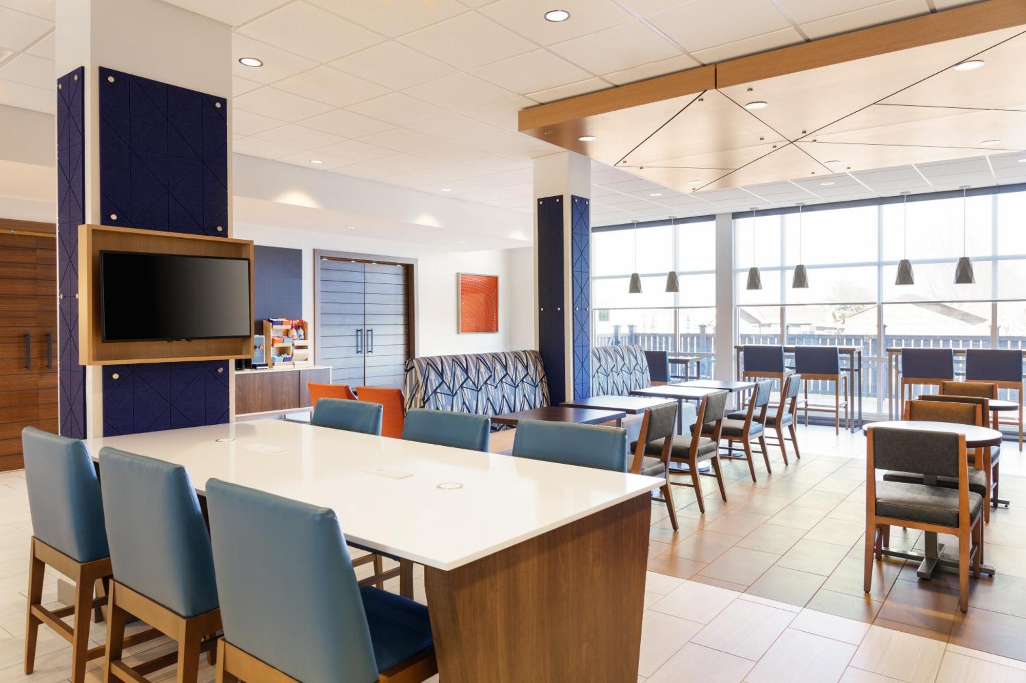 Holiday Inn Express & Suites Leesburg - Historic District By Ihg Bagian luar foto