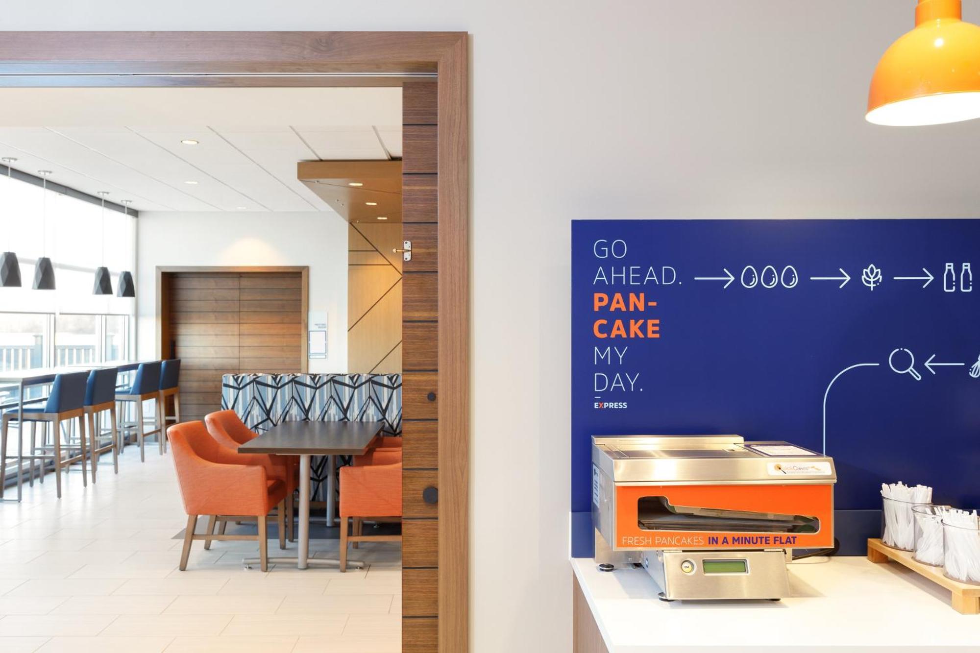 Holiday Inn Express & Suites Leesburg - Historic District By Ihg Bagian luar foto