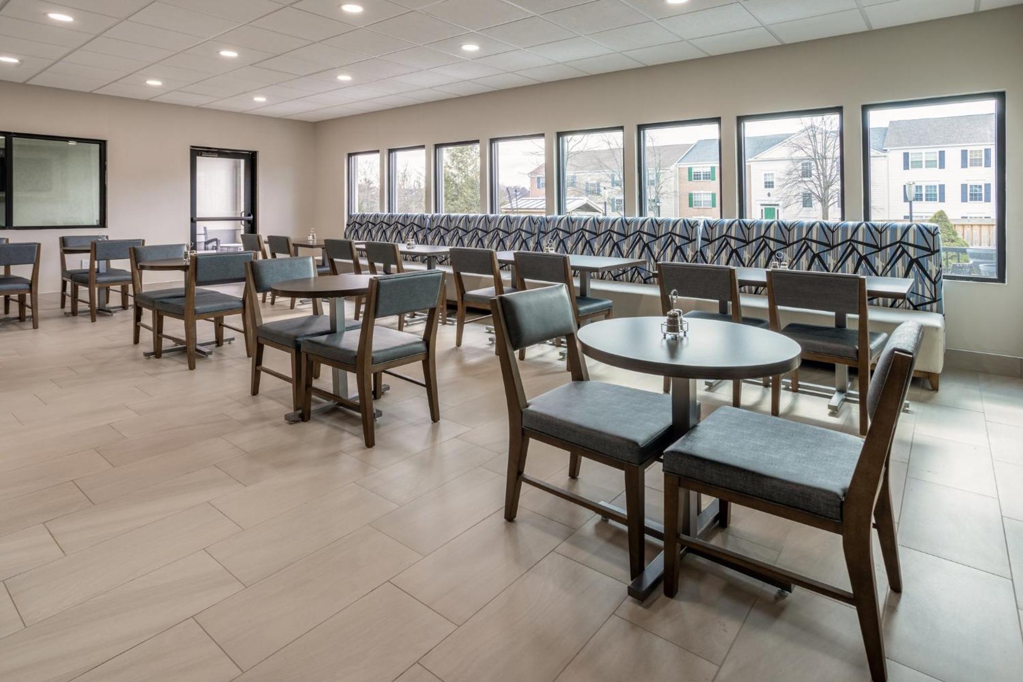 Holiday Inn Express & Suites Leesburg - Historic District By Ihg Bagian luar foto